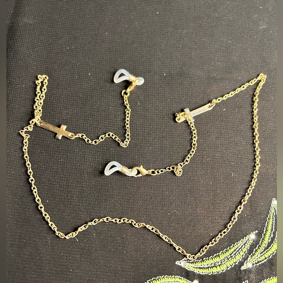 Source Unknown Accessories - Gold tone metal Cross eyeglass chain. Unbranded